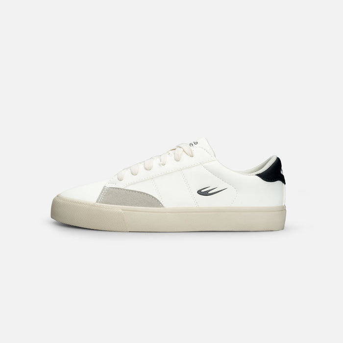 WHITE / 35