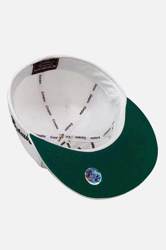 Boné Compton Aba Reta Classic Fechado Branco - COMPTON