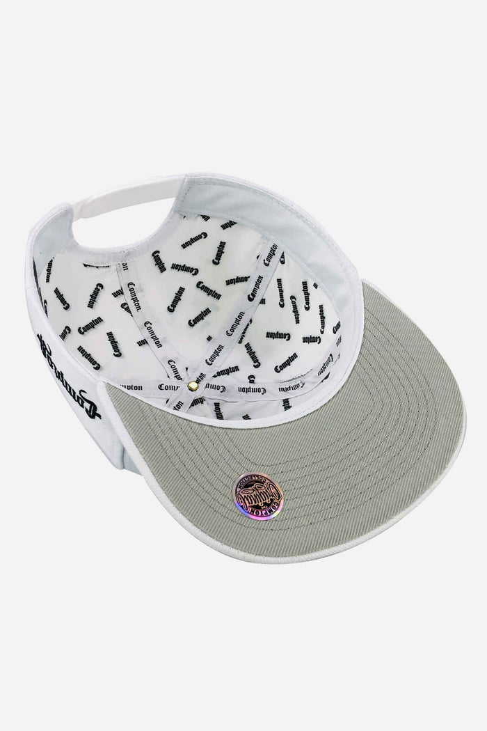 Boné Compton Aba Reta Snapback Born And Raised Branco - COMPTON
