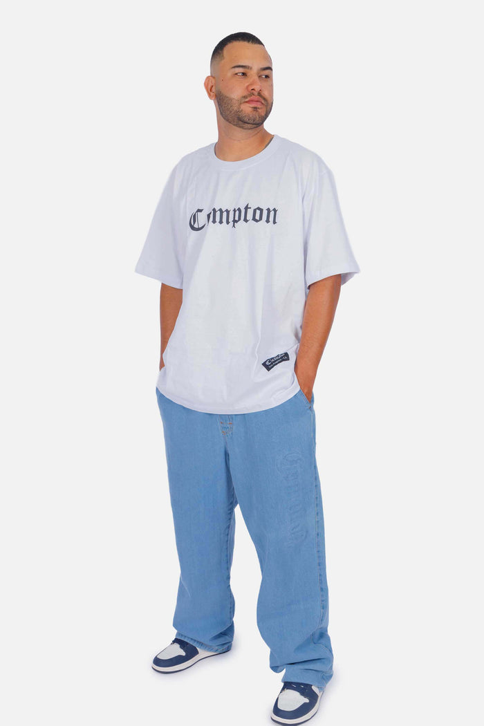Camiseta Compton Oversized Classic Branca - COMPTON