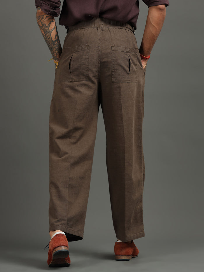 Brown Linen Trousers for Men detail view - Huntington Relaxed Trouser by Italian Colony