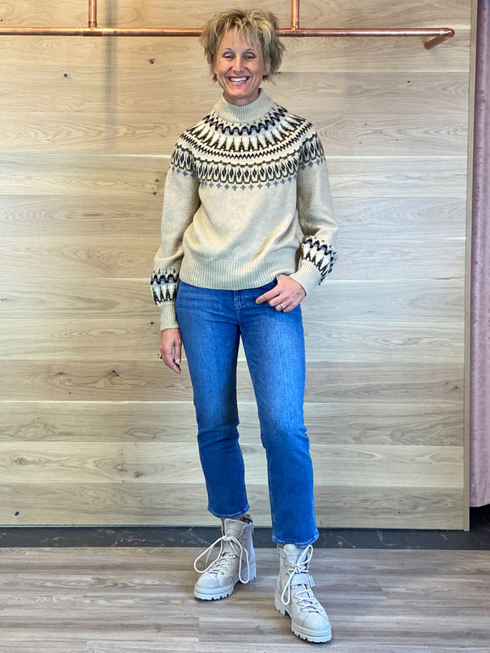 Paige Sarah Straight Ankle Jeans in Rural Distressed
