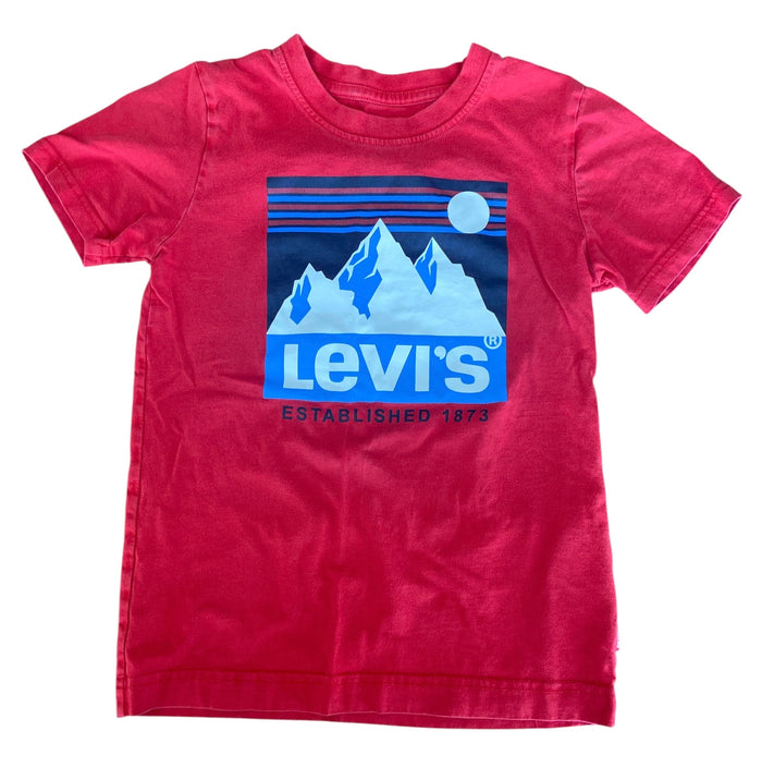Pre-Loved Levis Red Graphic Tee Size 5/6 YOUTH - Deer Creek Mercantile