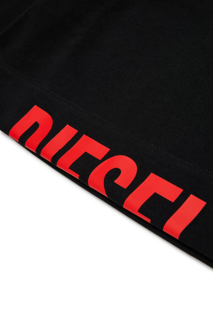 Sweatshirt with cut-off logo