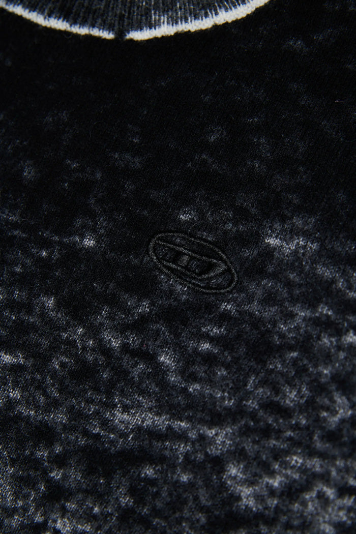 Wool-blend sweater with irregular colour effect