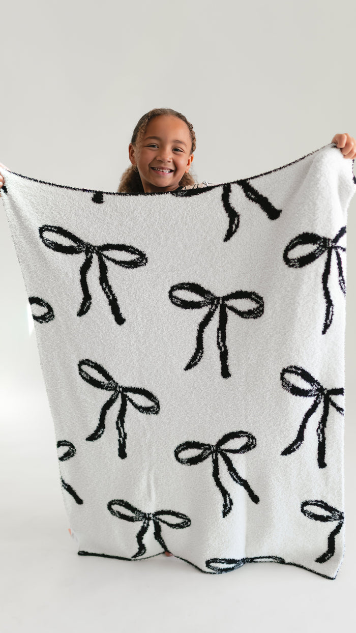 Baby Plush Throw Blanket in Black and white bows