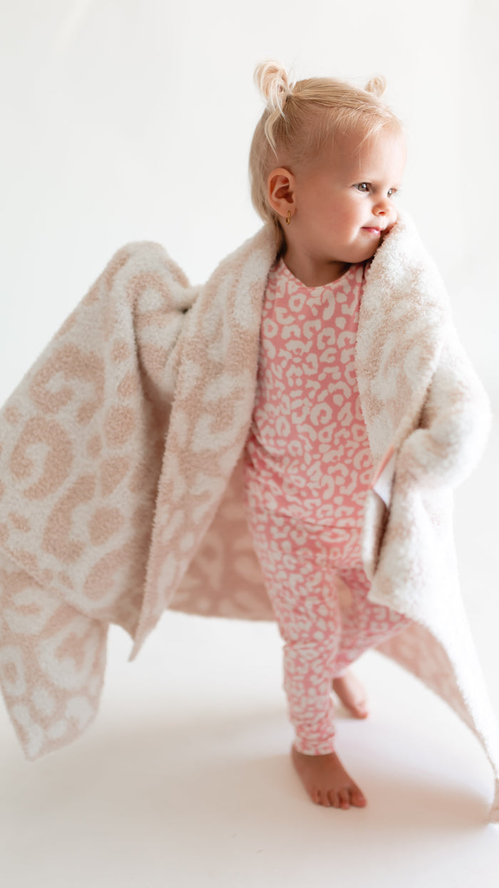 Baby Plush Throw Blanket in Pink Leopard