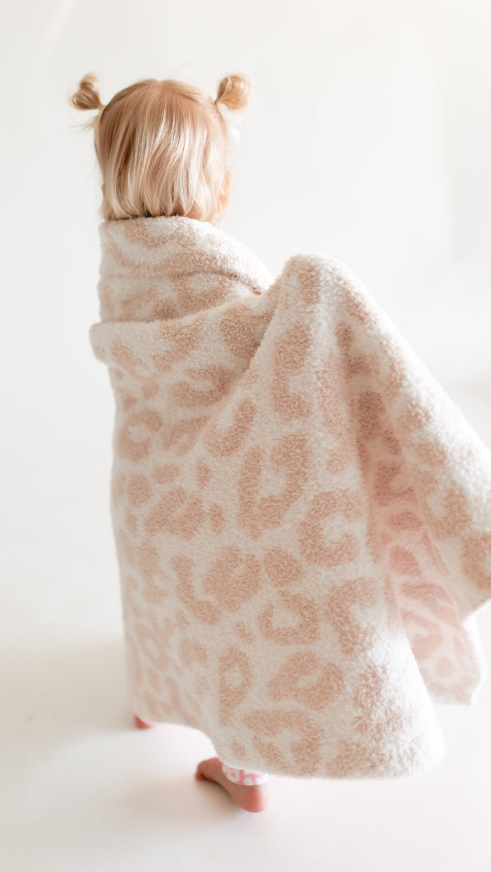 Baby Plush Throw Blanket in Pink Leopard