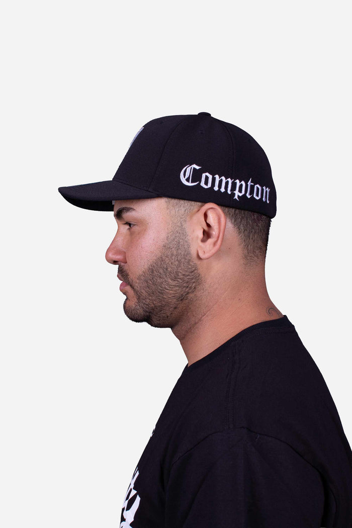 Boné Aba Curva Collab Starter X Compton Fechado FlexFit Preto - COMPTON