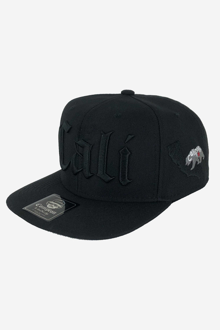 Boné Compton Aba Reta Snapback Cali All Black - COMPTON