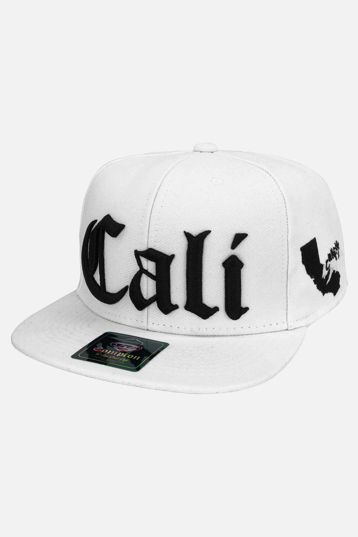 Boné Compton Aba Reta Snapback Cali Branco - COMPTON