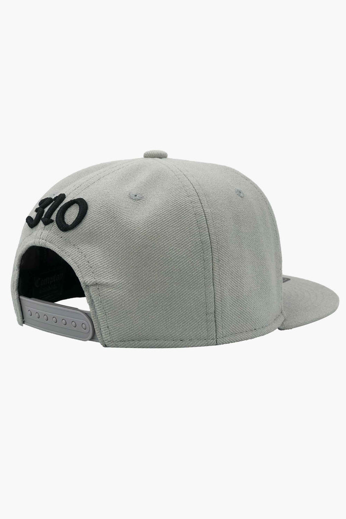 Boné Compton Aba Reta Snapback Urban Cinza - COMPTON