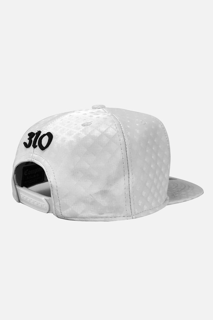 Boné Compton Aba Reta Classic Couro Branco - COMPTON
