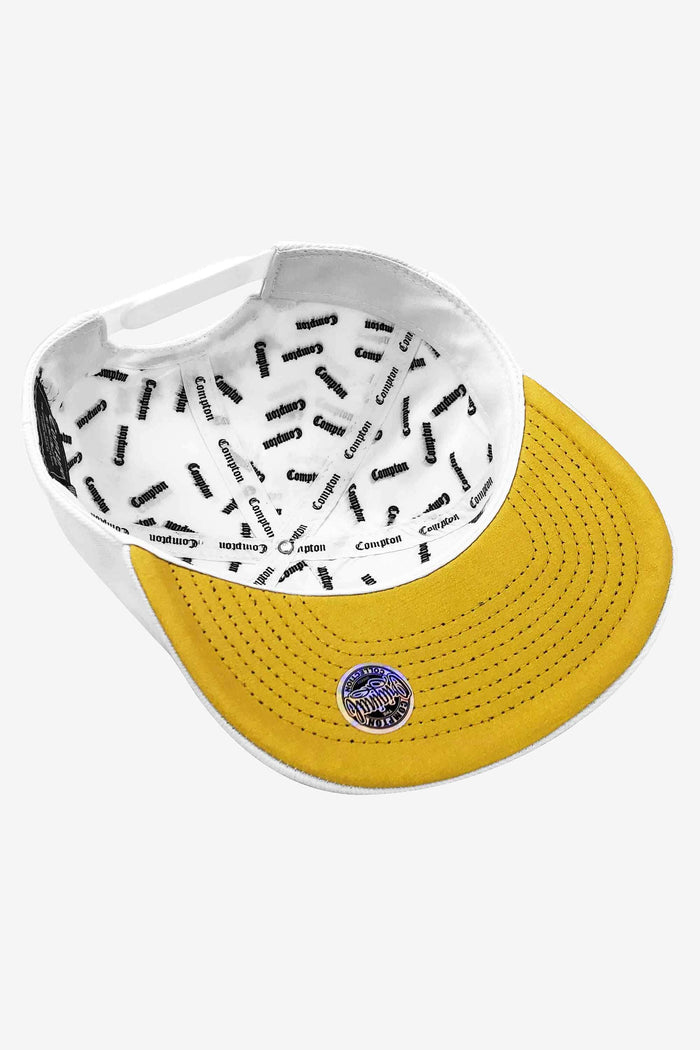 Boné Compton Aba Reta Snapback L.A Recorte Laser Branco - COMPTON