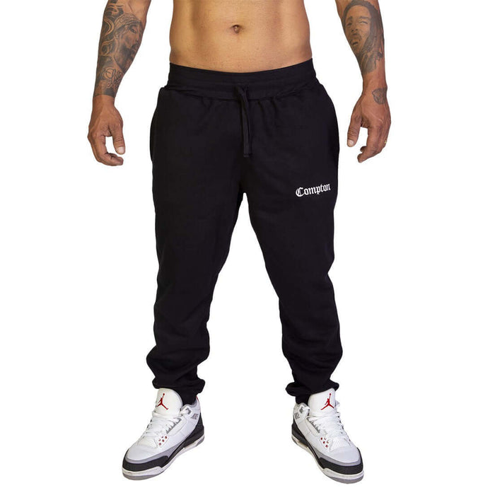 Calça Compton Moletom Logo Bordado Jogger Preto - COMPTON
