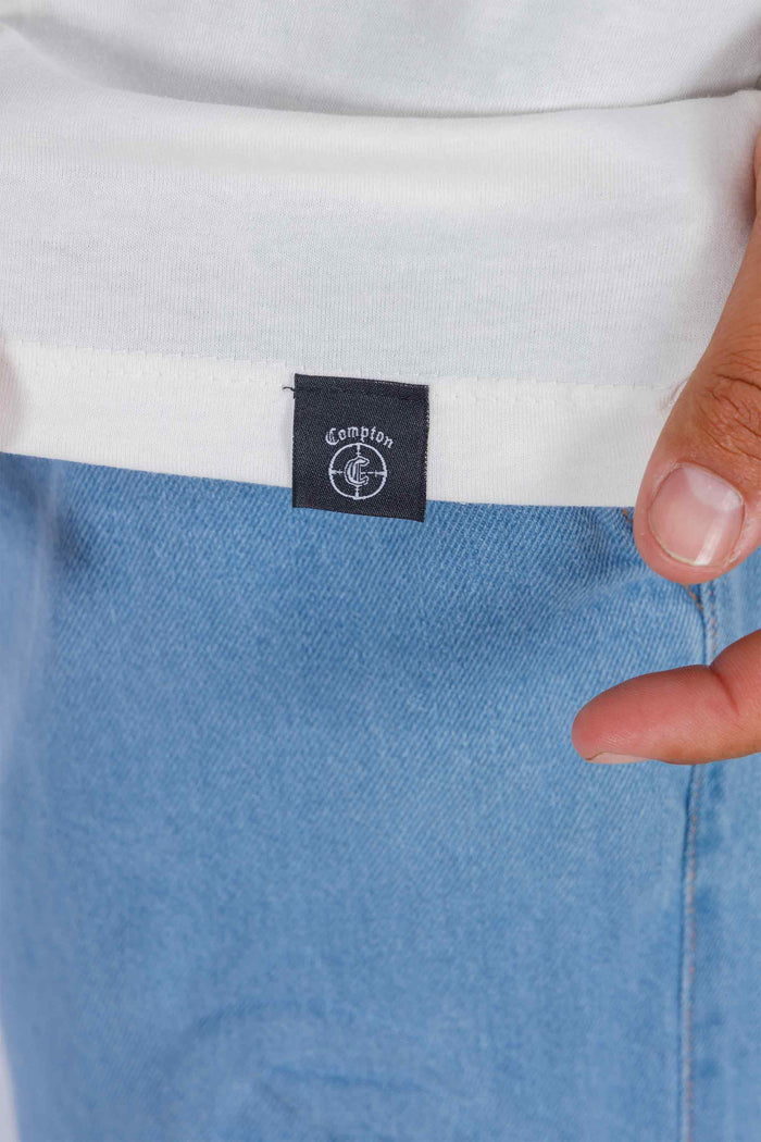 Camiseta Compton Oversized Classic Off White - COMPTON