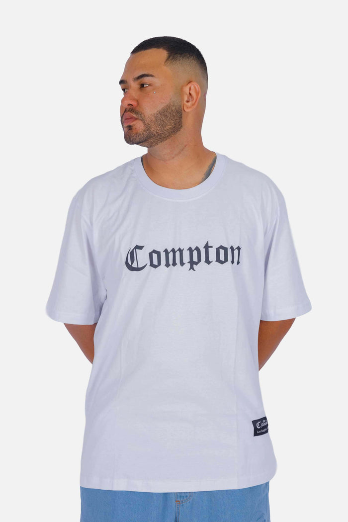 Camiseta Compton Oversized Classic Branca - COMPTON