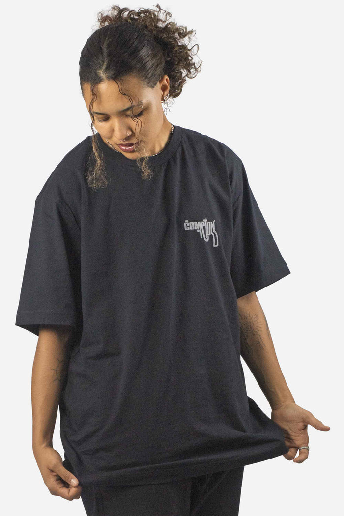 Camiseta Compton Oversized Fatal Weapon Preta - COMPTON