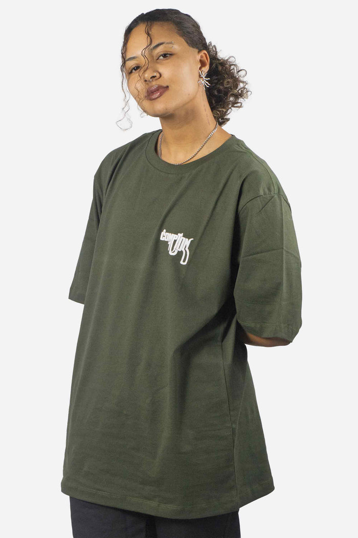 Camiseta Compton Oversized Fatal Weapon Verde Militar - COMPTON