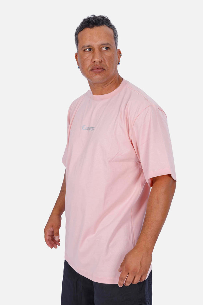 Camiseta Compton Oversized Logo Refletivo Rosa - COMPTON