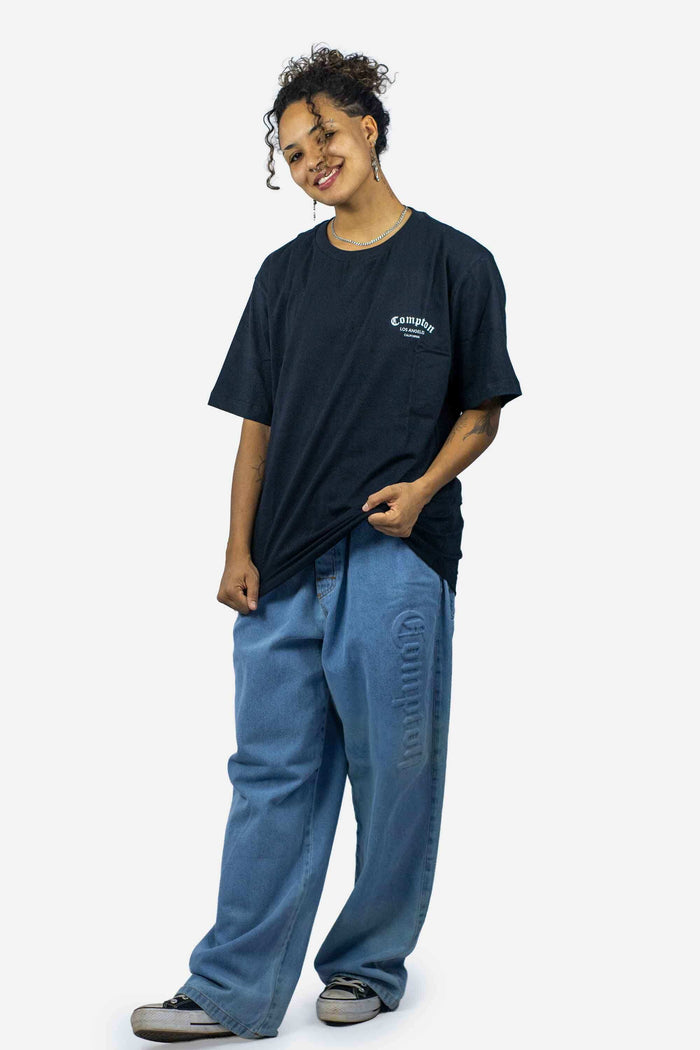 Camiseta Compton Oversized Los Angeles Flag Preta - COMPTON