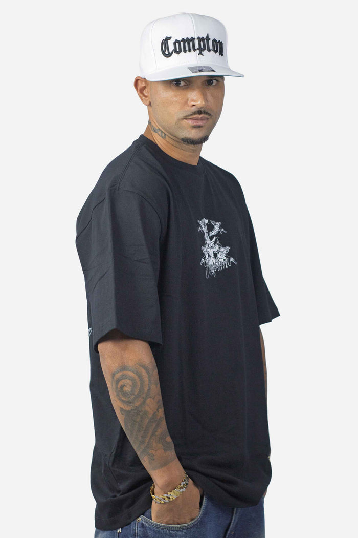Camiseta Compton Oversized Thug Angel Preta - COMPTON
