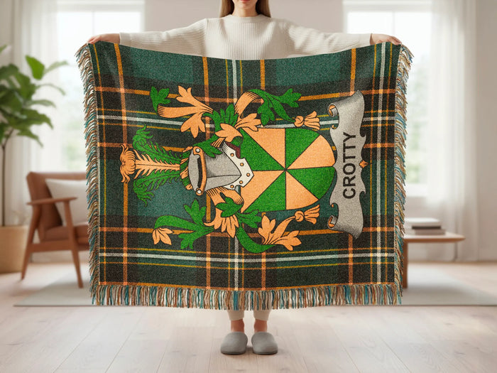 Key features of the Crotty cotton woven blanket with fringed edges.