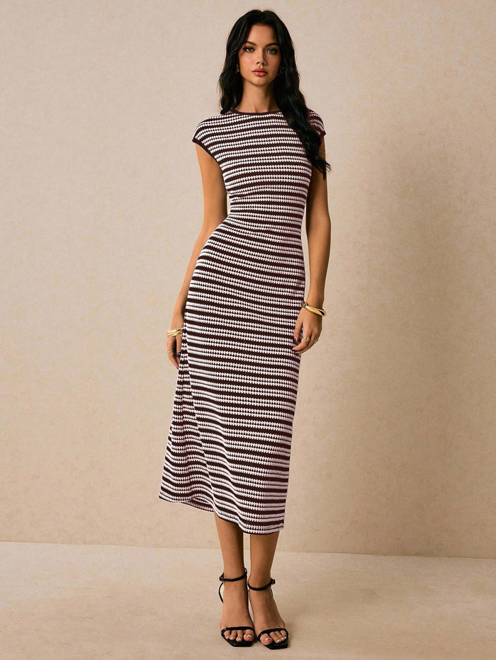 Dahlia Midi Dress - Maroon