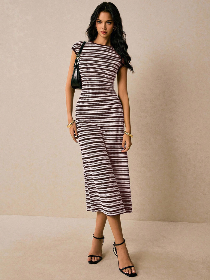 Dahlia Midi Dress - Maroon