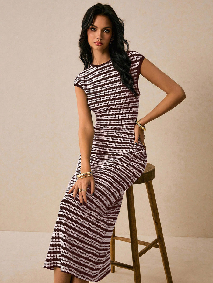 Dahlia Midi Dress - Maroon