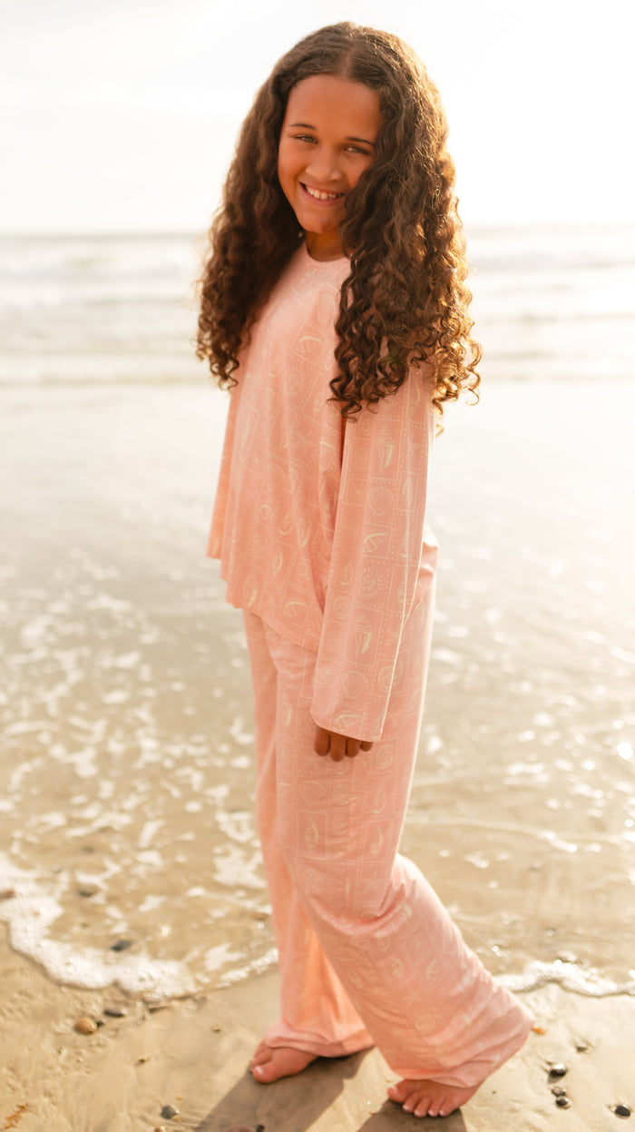 Girl's Long Sleeve and Pants Set in Pink Seashell