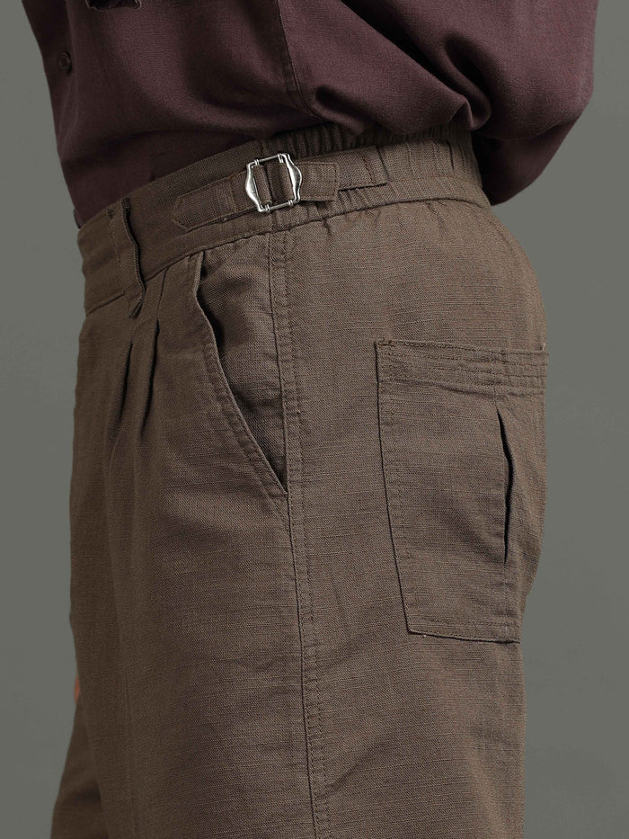 Brown Linen Trousers for Men detail view - Huntington Relaxed Trouser by Italian Colony