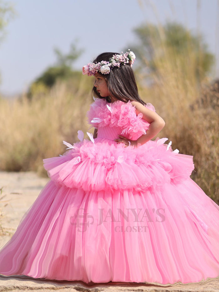 JANYAS CLOSET Princess Dreamer Gown With Feathers And Hair Pin