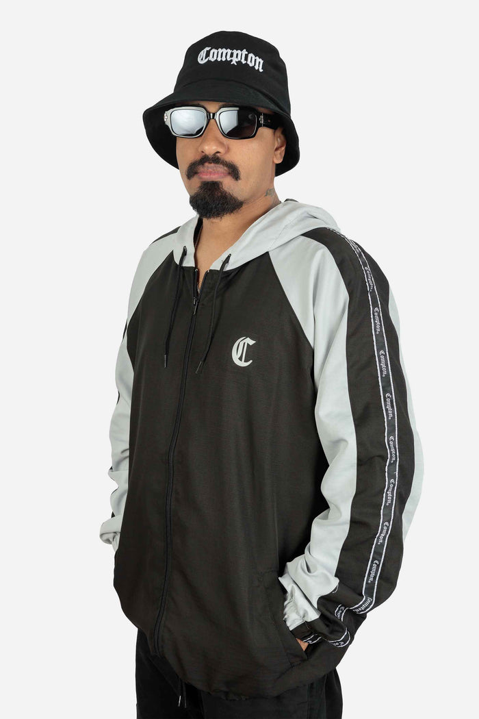 Jaqueta Compton Corta Vento Raglan Preto e Cinza - COMPTON