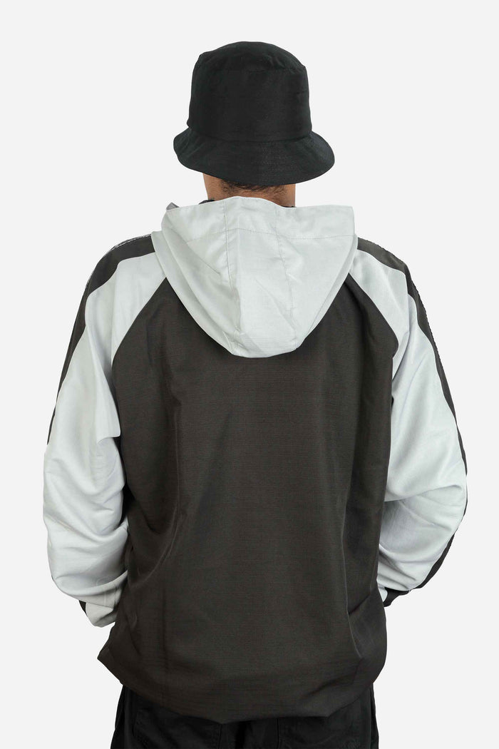Jaqueta Compton Corta Vento Raglan Preto e Cinza - COMPTON