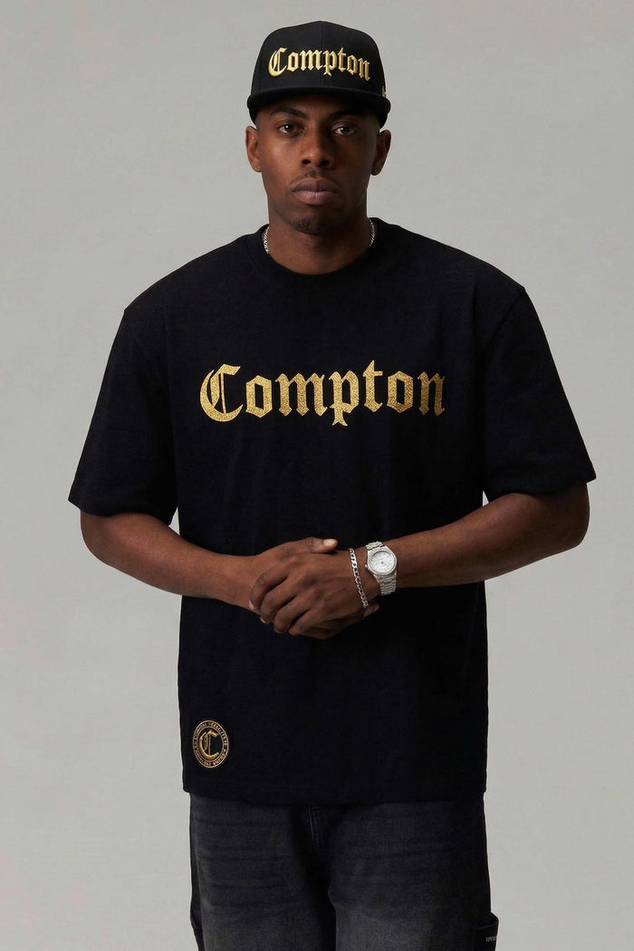 Kit Boné e Camiseta Oversized Compton Dourado
