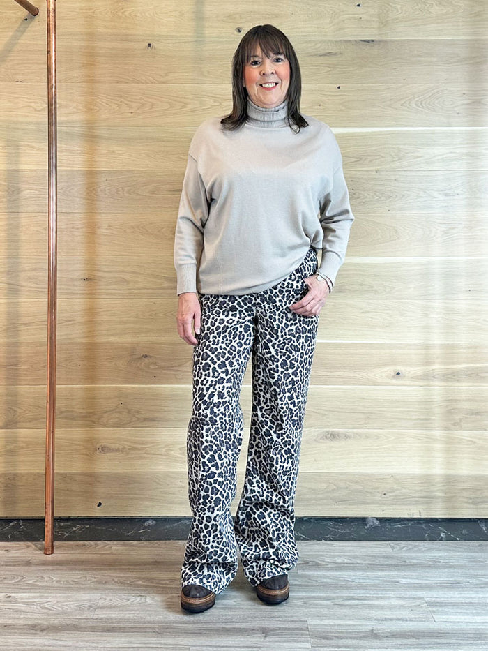 Marc Aurel Loose Fit Leopard Print Jeans