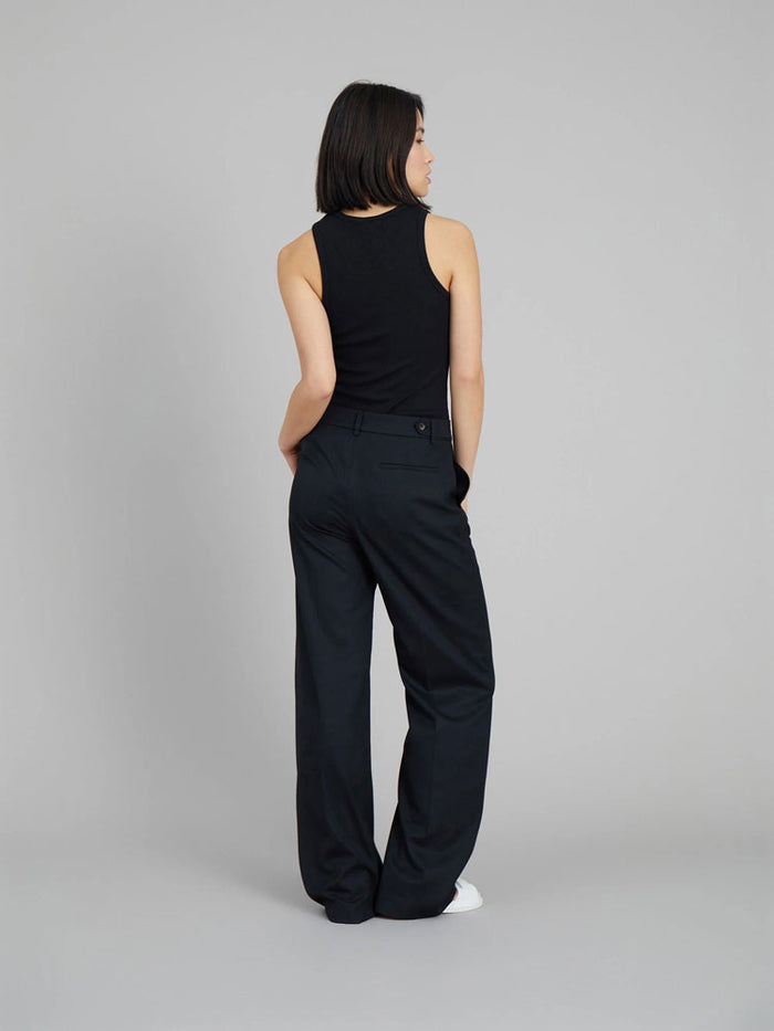 Munthe Peach Top Black