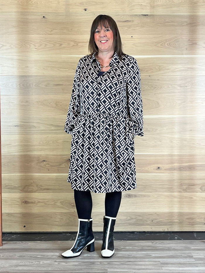 Oui Patterned Midi Dress Black & Camel