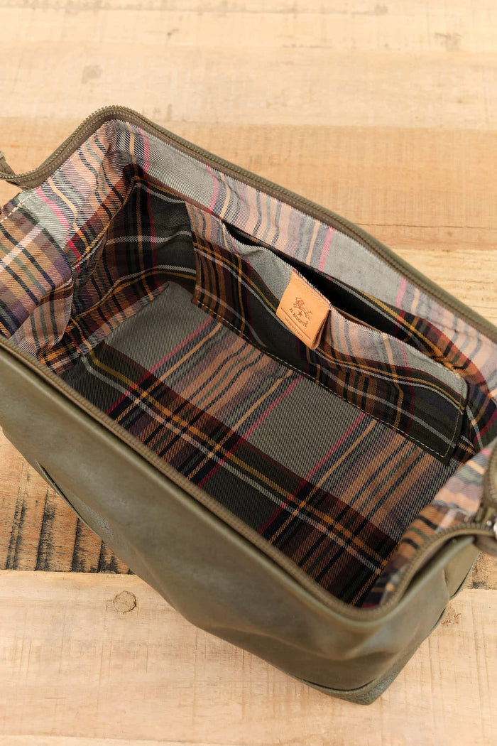 Il Bisonte Accessories Bags Populonia Cowhide Beauty Case in Forest Forest