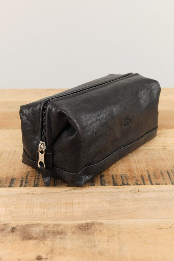 Il Bisonte Accessories Bags Populonia Cowhide Beauty Case in Nero Nero