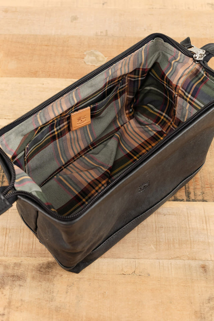 Il Bisonte Accessories Bags Populonia Cowhide Beauty Case in Nero Nero