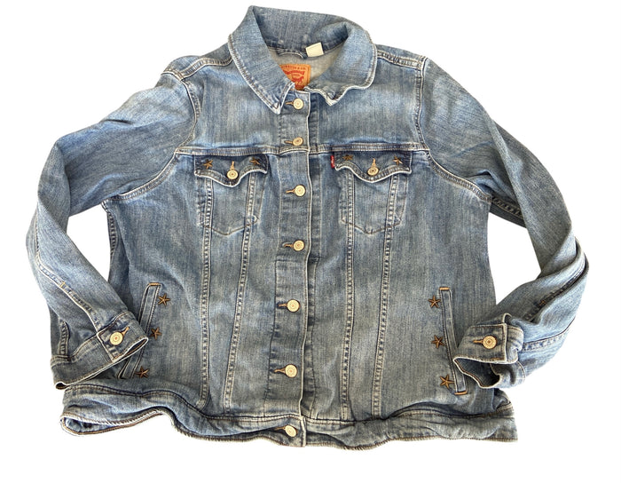 Pre-Loved LEVIS Denim Jacket W/Stars *SIze 2XL - Deer Creek Mercantile