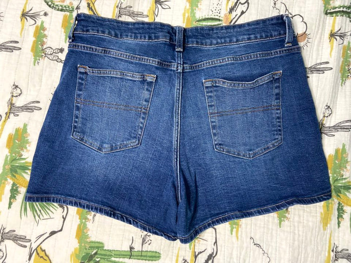 Pre-Loved Tommy Hilifiger Denim Shorts Size 12 - Deer Creek Mercantile