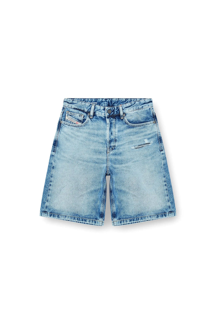 Relaxed shorts in fluid denim with abrasions