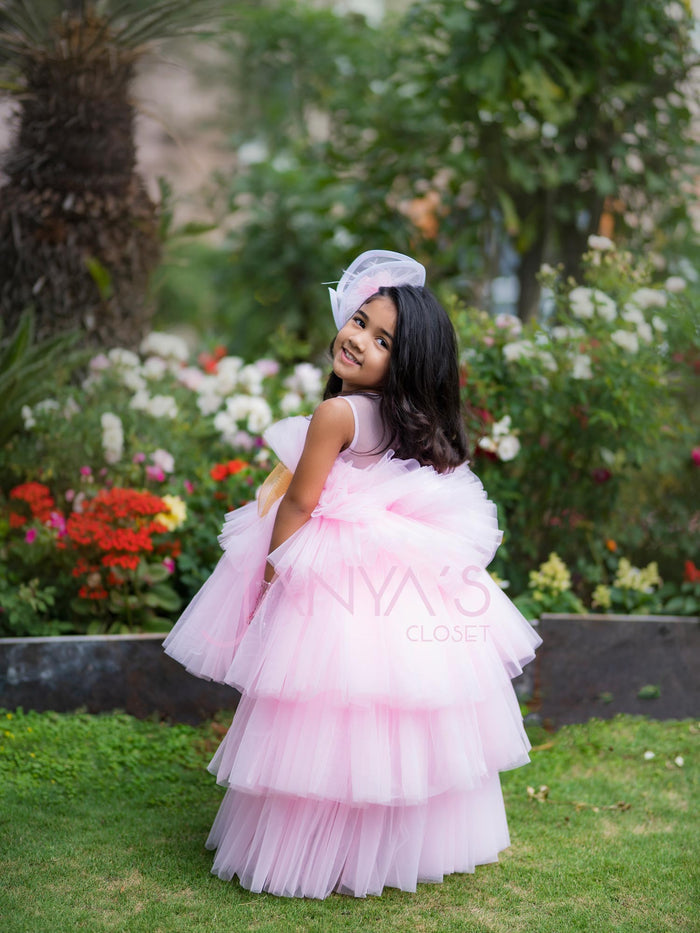 Sale Arha Pink High- Low Gown With Hair Accessory