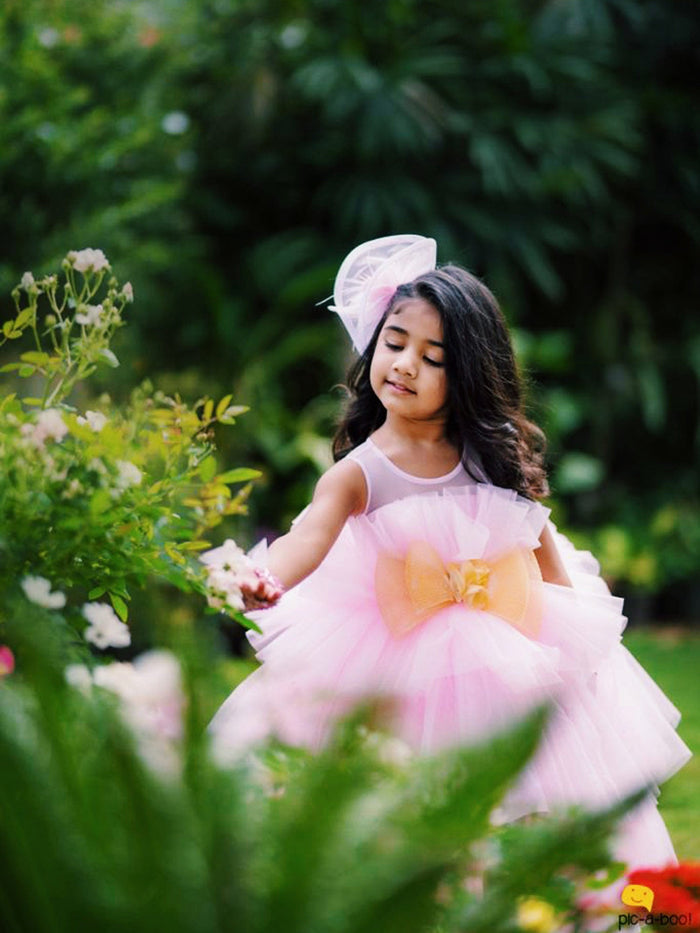 Sale Arha Pink High- Low Gown With Hair Accessory
