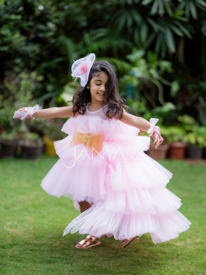 Sale Arha Pink High- Low Gown With Hair Accessory
