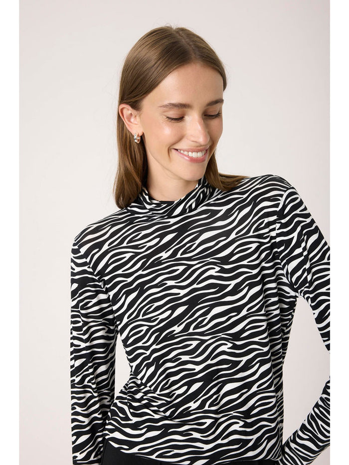 Soaked in Luxury SLHanadi Printed Roll Neck Black
