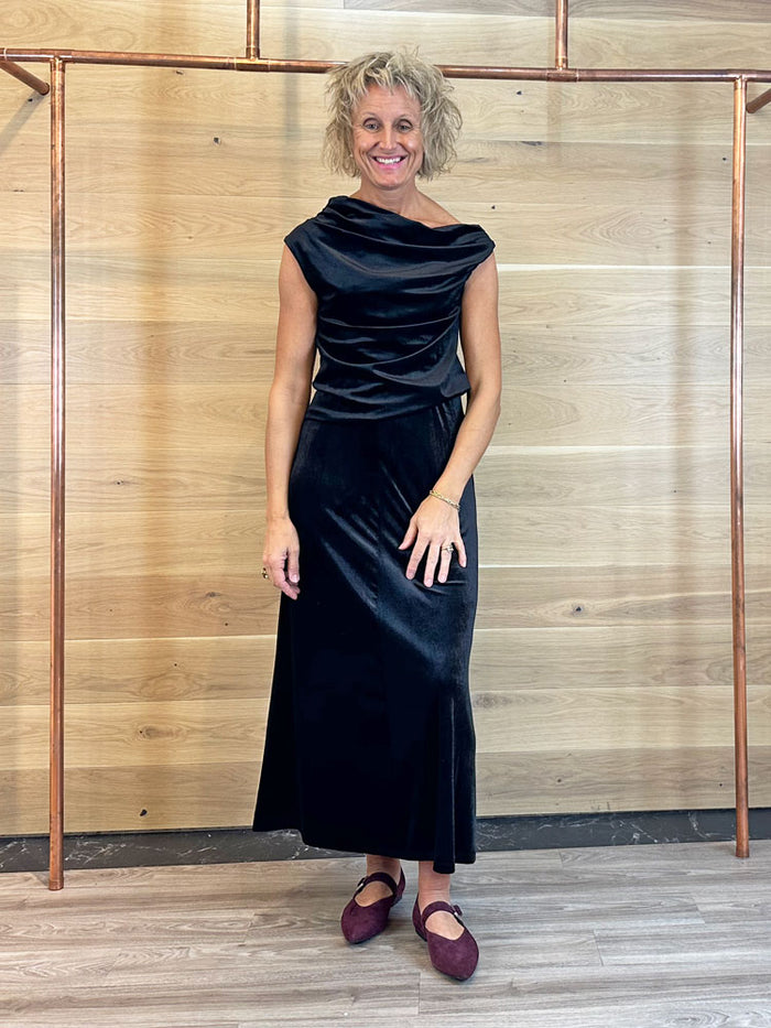 Soaked in Luxury SLVelera Skirt Black